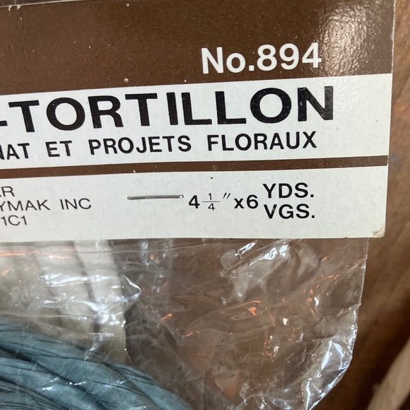 Crafting paper ribbon bundle: Multicolor Crafting Twine Set - Picture 10 of 13